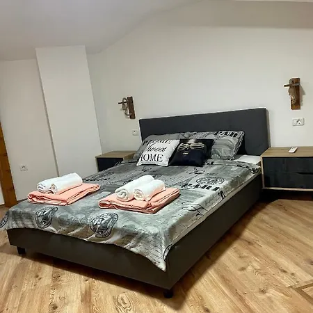 Apartment Gallery Center