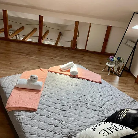 Gallery Center Apartman *