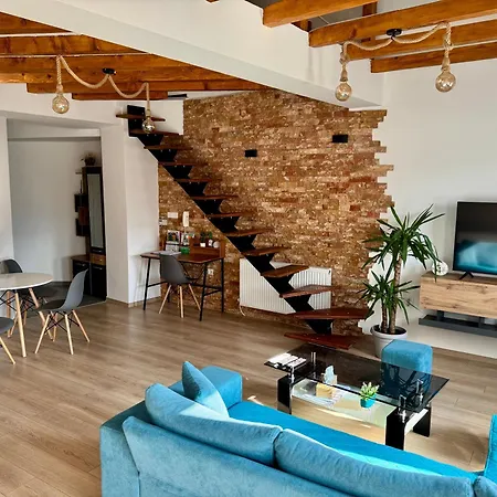 Gallery Center Apartment